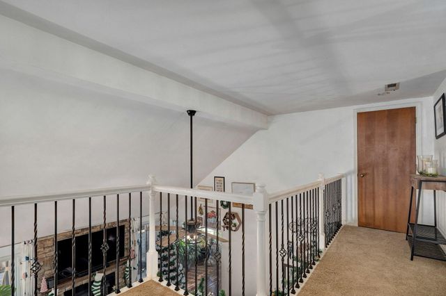 5454 S Roanoke Avenue, Springfield, MO 65810