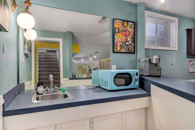 5454 S Roanoke Avenue, Springfield, MO 65810