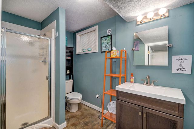 5454 S Roanoke Avenue, Springfield, MO 65810