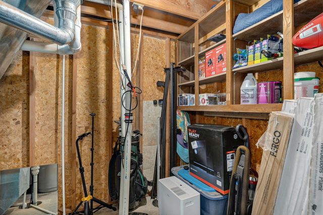 5454 S Roanoke Avenue, Springfield, MO 65810