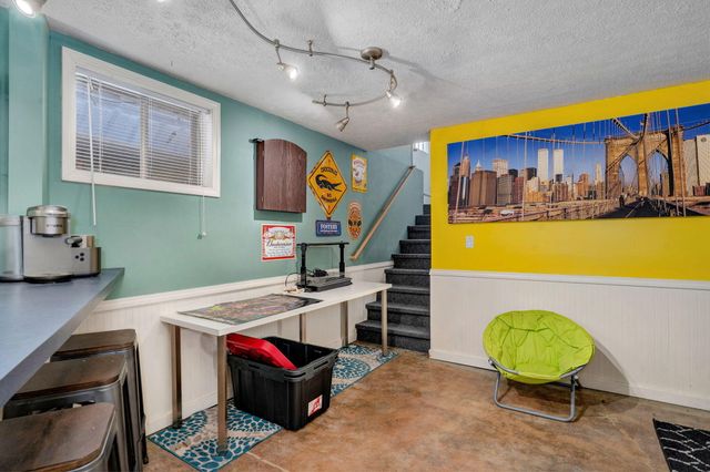 5454 S Roanoke Avenue, Springfield, MO 65810