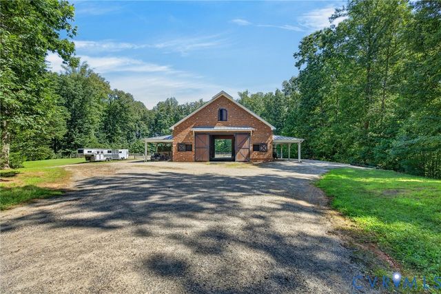1108 Shallow Well Rd, Manakin Sabot, VA 23103
