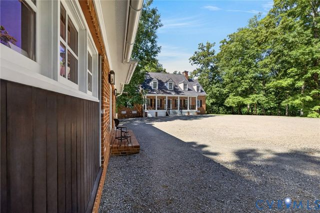 1108 Shallow Well Rd, Manakin Sabot, VA 23103