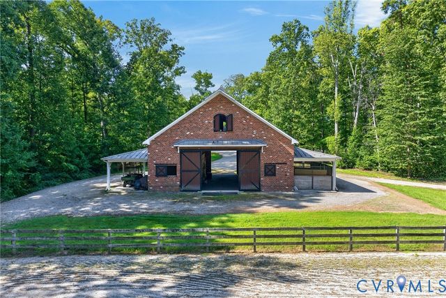 1108 Shallow Well Rd, Manakin Sabot, VA 23103