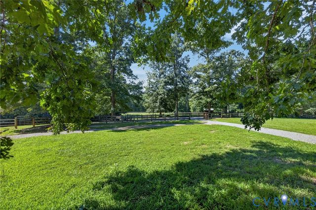 1108 Shallow Well Rd, Manakin Sabot, VA 23103