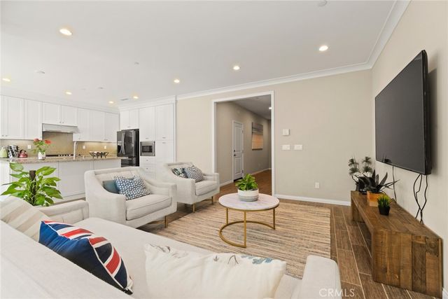 68 Island Coral, Irvine, CA 92620