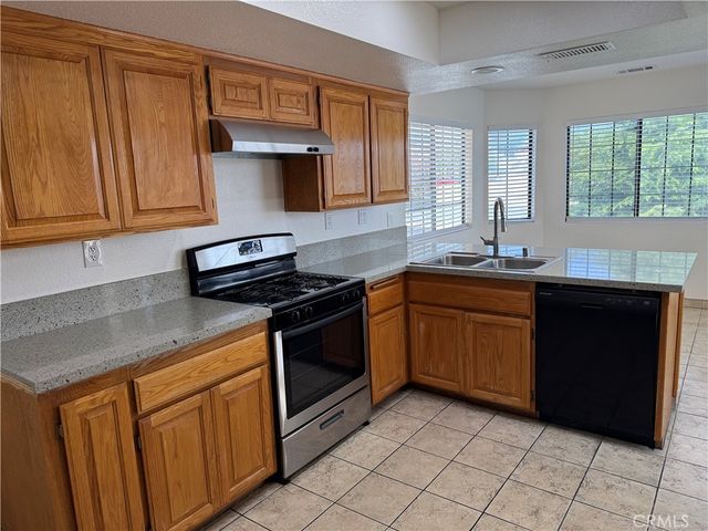 17835 Rancho Bonita, Victorville, CA 92395