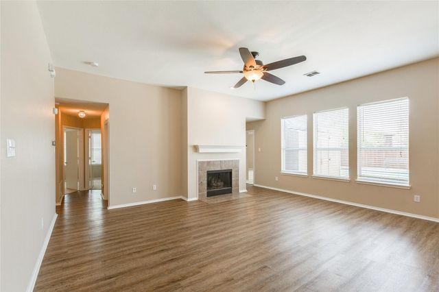 111 Wandering Drive, Forney, TX 75126