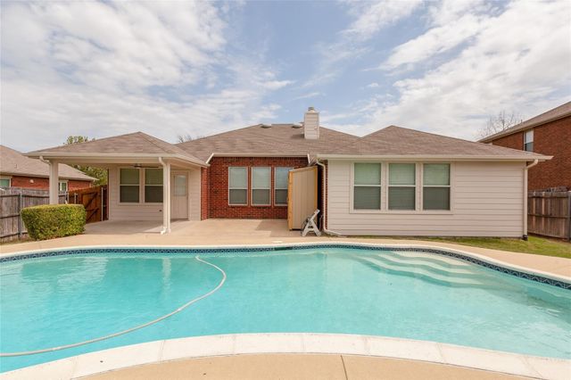 111 Wandering Drive, Forney, TX 75126