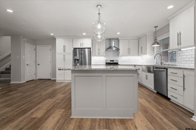 700 Oxford Drive, Tyler, TX 75703