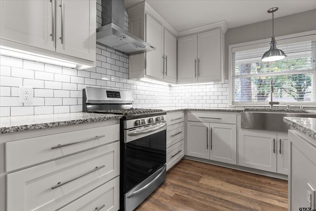 700 Oxford Drive, Tyler, TX 75703