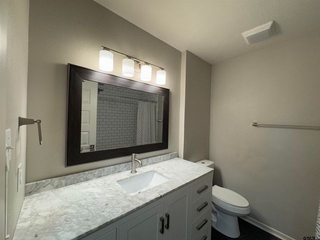 700 Oxford Drive, Tyler, TX 75703