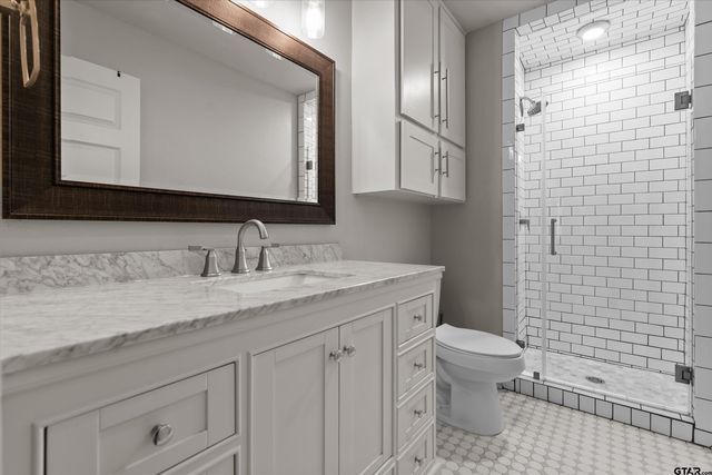 700 Oxford Drive, Tyler, TX 75703