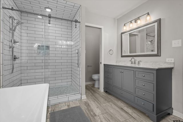 700 Oxford Drive, Tyler, TX 75703