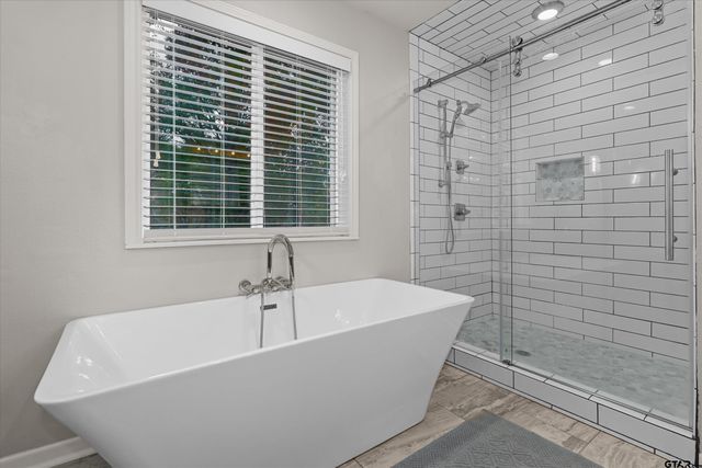 700 Oxford Drive, Tyler, TX 75703