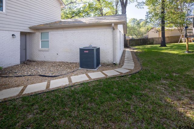 700 Oxford Drive, Tyler, TX 75703