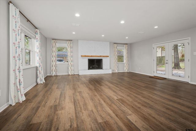 700 Oxford Drive, Tyler, TX 75703