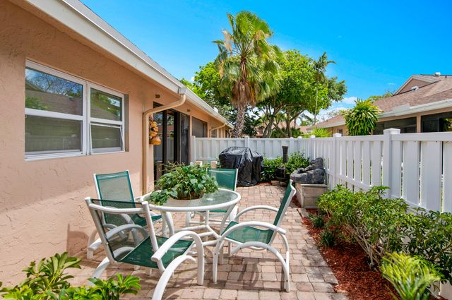 8182 Springtree Road, Boca Raton, FL 33496
