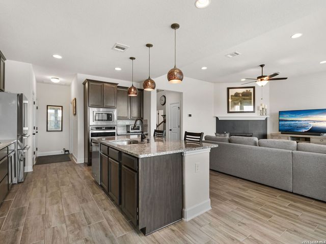 28936 Bucking Bull, Fair Oaks Ranch, TX 78015