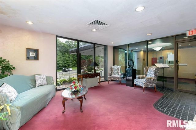 1800 7TH Street 6D, East Moline, IL 61244