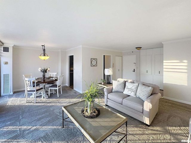 1800 7TH Street 6D, East Moline, IL 61244