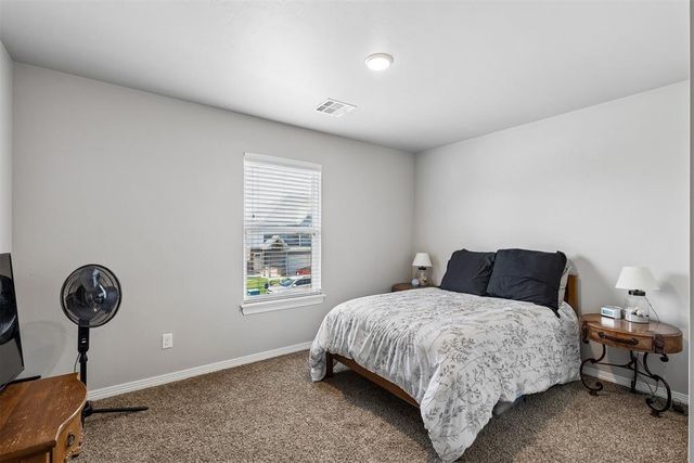 2109 Camino Del Plaza Lane, Edmond, OK 73013