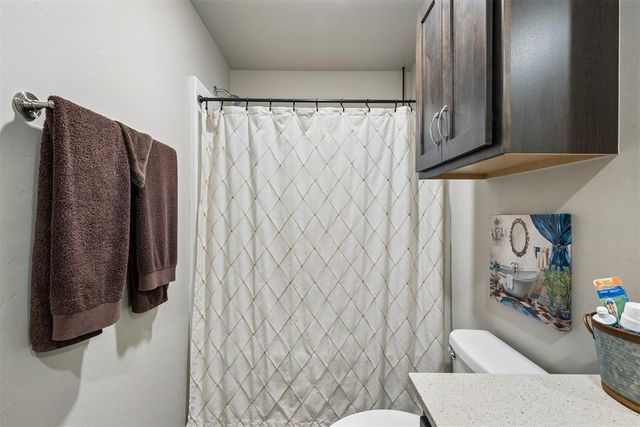 2109 Camino Del Plaza Lane, Edmond, OK 73013