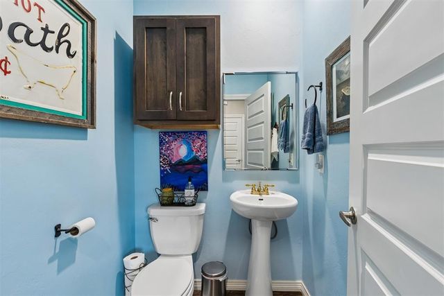 2109 Camino Del Plaza Lane, Edmond, OK 73013