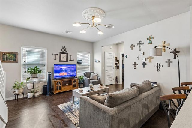 2109 Camino Del Plaza Lane, Edmond, OK 73013