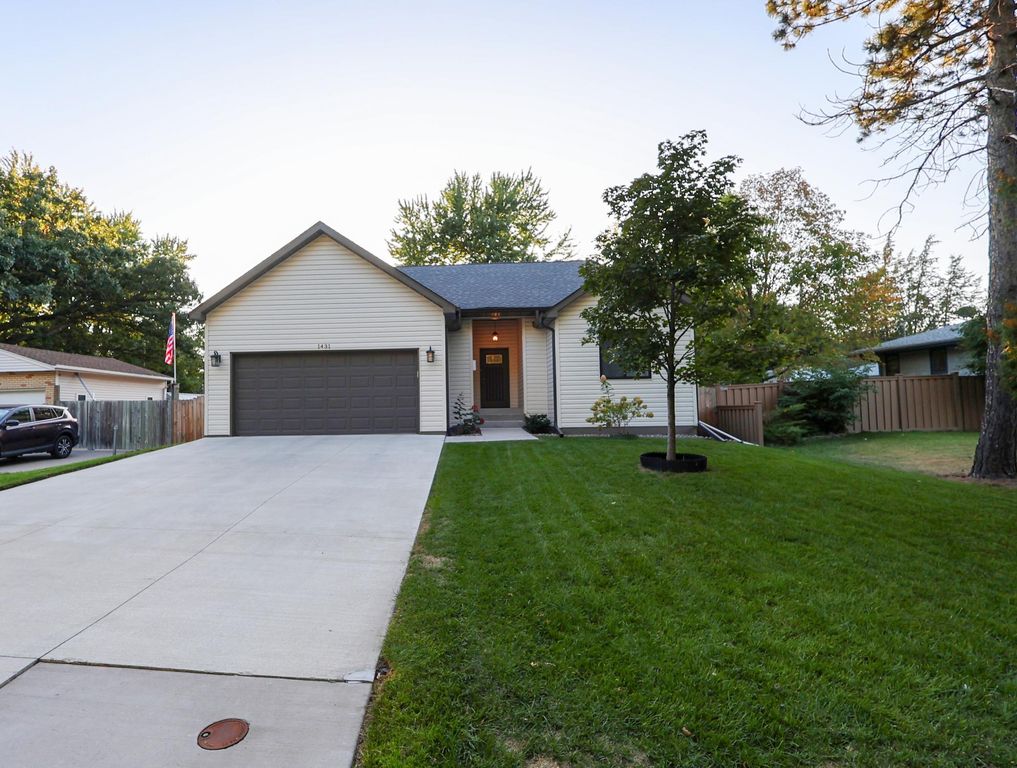 1431 Sumter Avenue N, Golden Valley, MN 55427 — photo 3