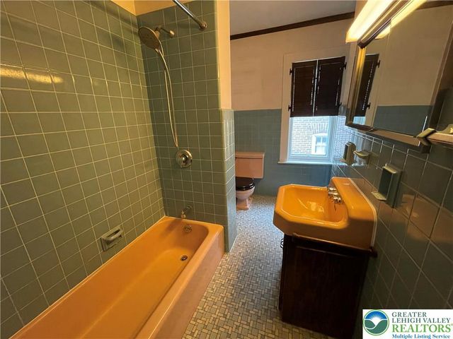 330 South Franklin Street, Allentown City, PA 18102