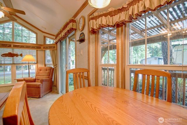 134 Drial Loop, Deming, WA 98244