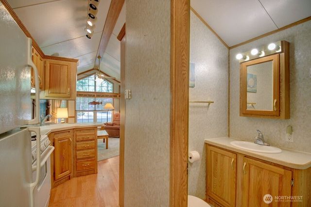 134 Drial Loop, Deming, WA 98244