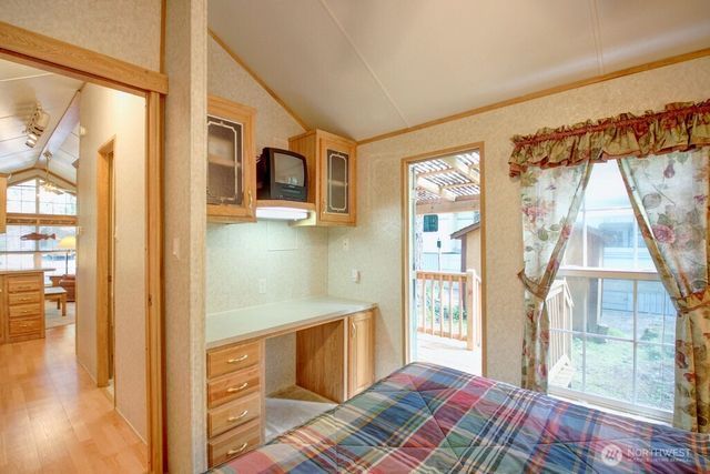 134 Drial Loop, Deming, WA 98244