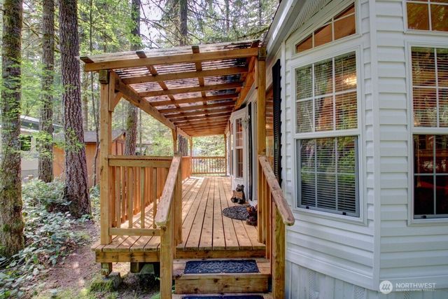 134 Drial Loop, Deming, WA 98244