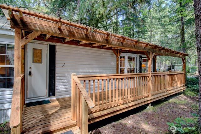 134 Drial Loop, Deming, WA 98244