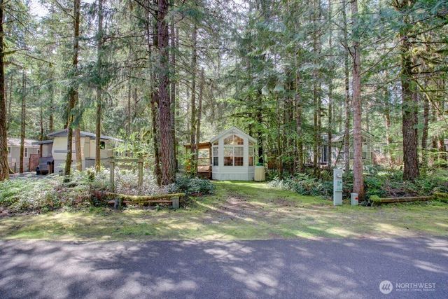 134 Drial Loop, Deming, WA 98244