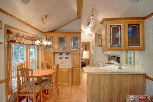 134 Drial Loop, Deming, WA 98244
