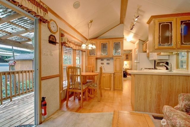134 Drial Loop, Deming, WA 98244