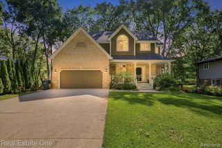 2475 Horace Street, West Bloomfield Charter Township, MI 48324