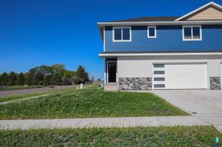 3900 S Caballo Ct, Sioux Falls, SD 57106