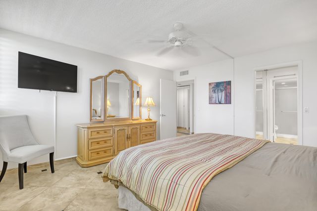 125 S OCEAN Avenue 304, Palm Beach Shores, FL 33404
