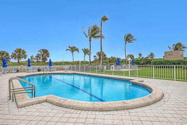 125 S OCEAN Avenue 304, Palm Beach Shores, FL 33404
