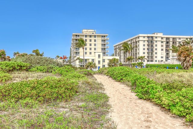 125 S OCEAN Avenue 304, Palm Beach Shores, FL 33404