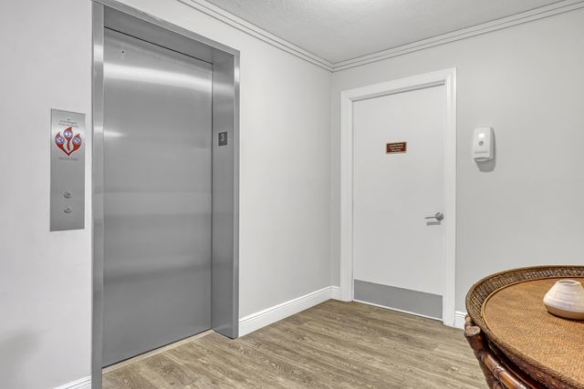 125 S OCEAN Avenue 304, Palm Beach Shores, FL 33404