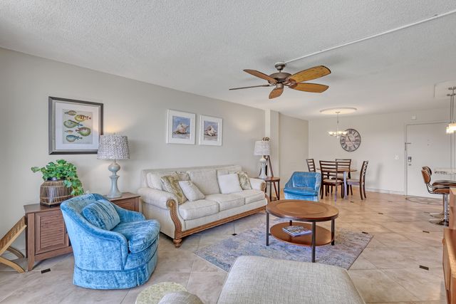 125 S OCEAN Avenue 304, Palm Beach Shores, FL 33404