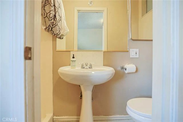 504 N 1st St, Alhambra, CA 91801