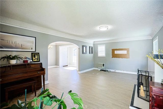 504 N 1st St, Alhambra, CA 91801