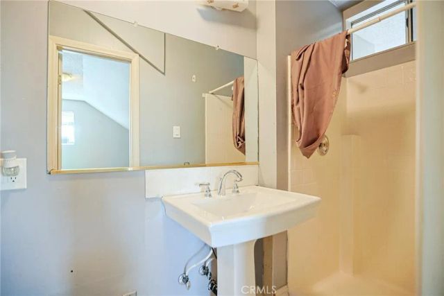 504 N 1st St, Alhambra, CA 91801