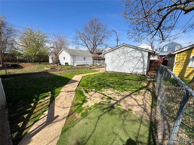 4941 Loughborough Avenue, St Louis, MO 63109